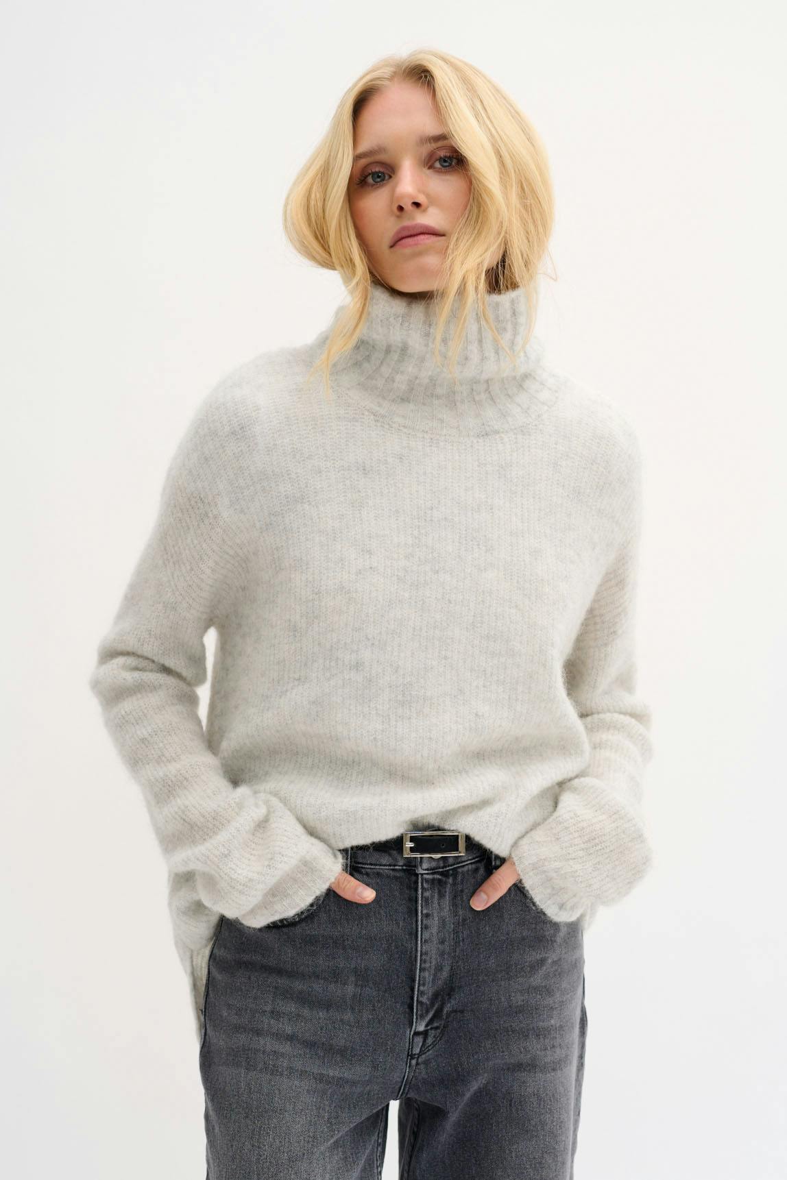 11 The knit rollneck